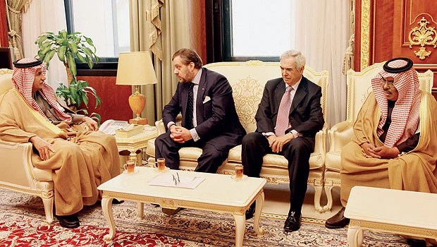 Shoura members divided on bonuses to company directors
