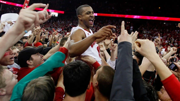 Badgers hand No. 1 Ohio State first loss