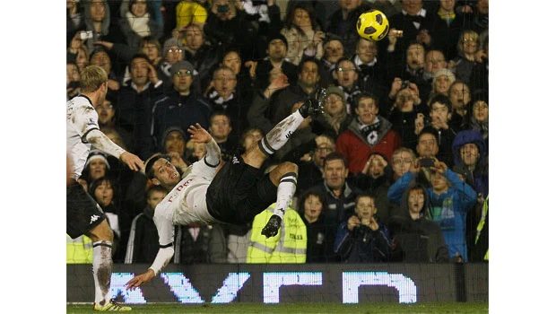 Fulham misses late penalty in draw at Chelsea