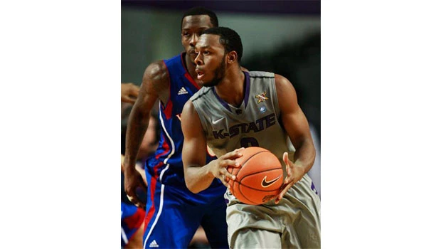 Pullen stars as Kansas State stuns No. 1 Kansas