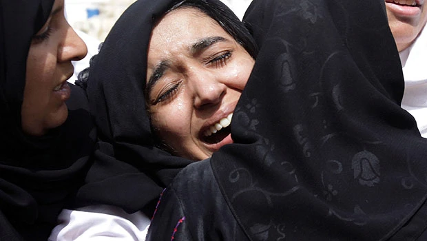 Bahrain prepares for march, clash erupts in school