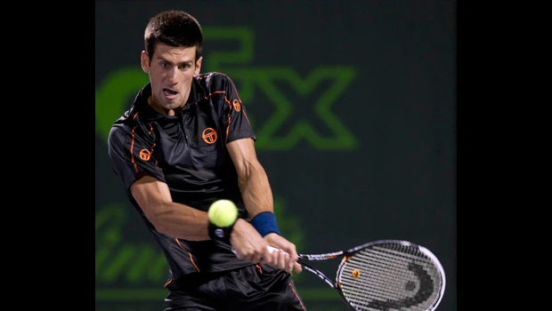 Djokovic extends winning streak; Clijsters falls to Azarenka