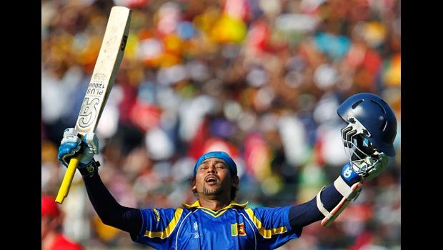 Dilshan, Tharanga power Sri Lanka into quarters