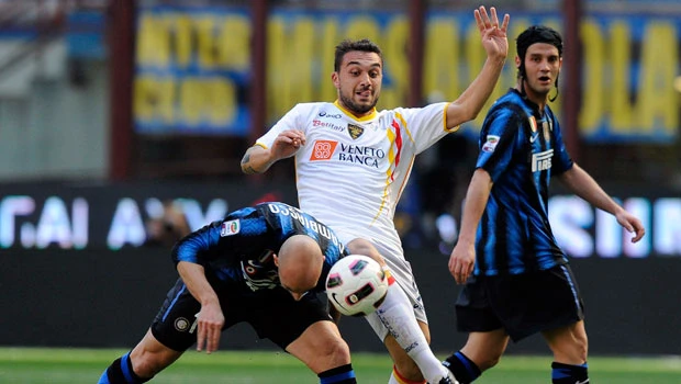 Inter puts heavy pressure on Serie A leader AC Milan