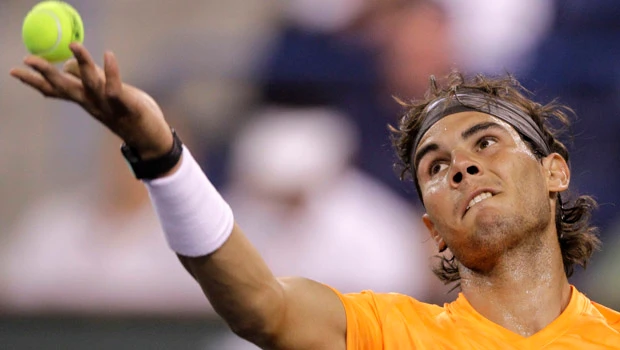 Top seeds march on; Roddick out