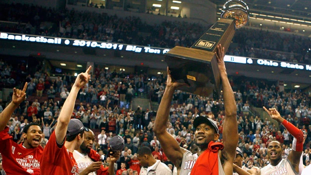 No. 1 Buckeyes get revenge, rout Badgers