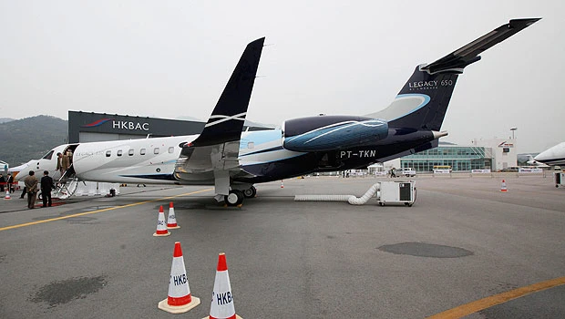 Boeing wins $10bn deals from Chinese airlines