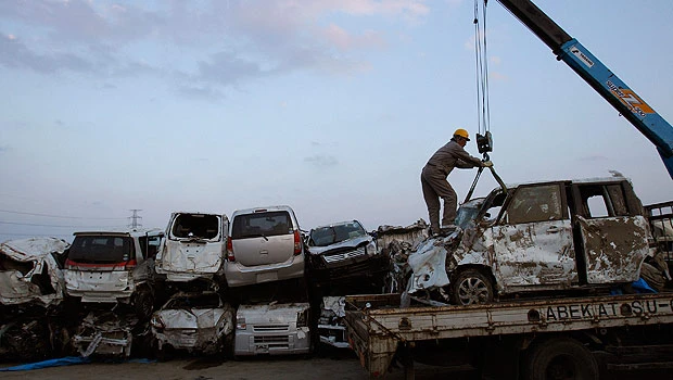 Nissan: Wrecked plant will resume output in June