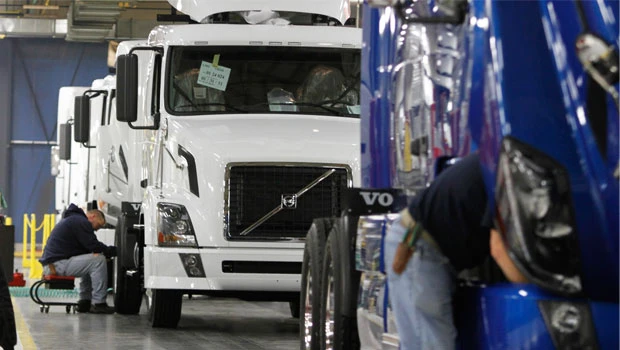US factory output rises for sixth straight month