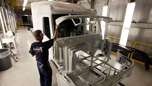 Volvo recalls 700 workers at Virginia plant