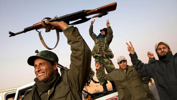 Qaddafi forces break through rebel lines in Zawiya, lose Ras Lanouf