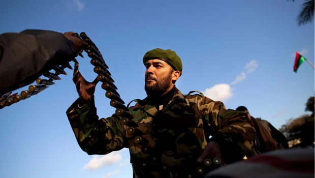 Protesters repel attempt by Qaddafi forces to retake key city