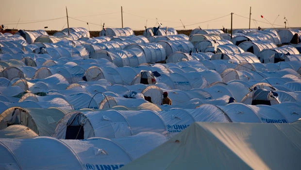 Over 180,000 refugees flee to Libya’s borders