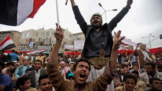Yemeni prisoners riot, join call for president’s ouster