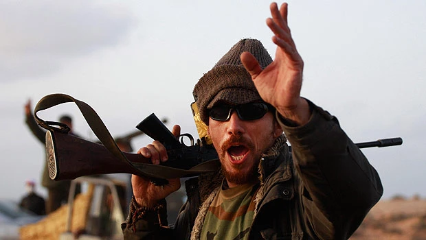 Heavy machinegun fire rocks Libyan capital Tripoli