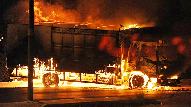 Oman deploys army units fearing more unrest