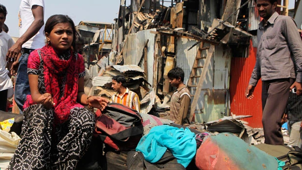 'Slumdog’ star says home lost in Mumbai fire