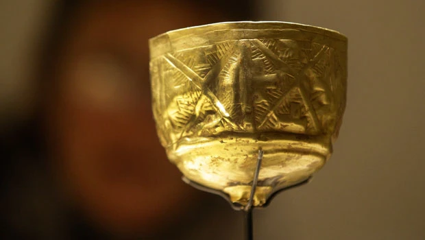 London showcases Afghan treasure trove