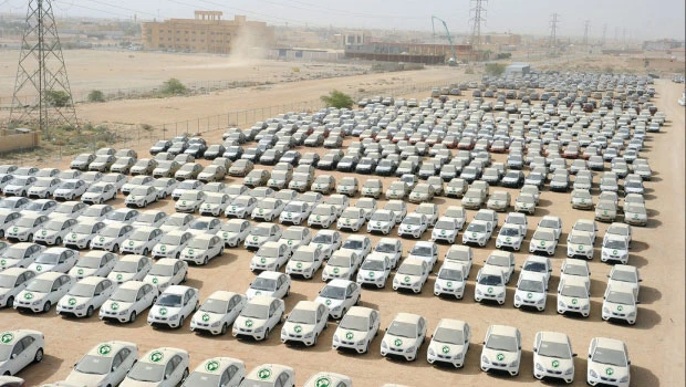 Alwaleed donates 1,000 cars to Jeddah flood victims