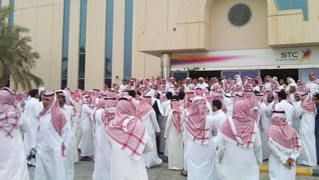 Saudis in private firms demand trade union