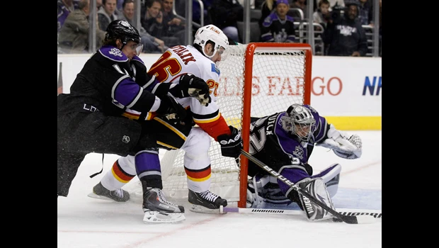 Penguins rebound after blowing 4-goal lead