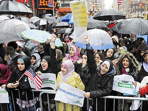 White House defends Muslims ahead of hearing on 'homegrown terrorism'