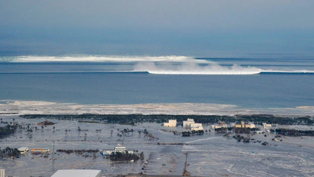 Daybreak reveals huge devastation in tsunami-hit Japan