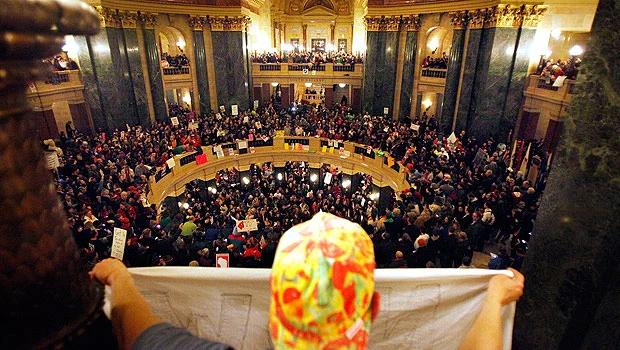 Wisconsin Republicans cut collective bargaining