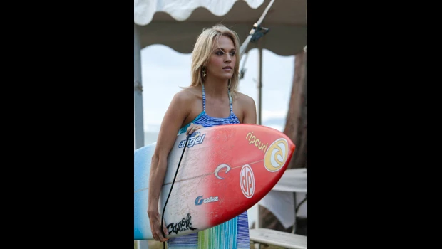 Underwood makes acting debut in ‘Soul Surfer’