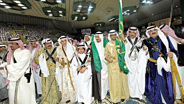 King patronizes Aradha sword dance