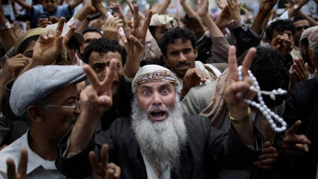 Yemen forces clash in Sanaa, violence kills 5
