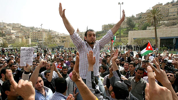 Jordanian police move to separate rival rallies