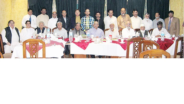 Poets express concern over plight of stranded Pakistanis