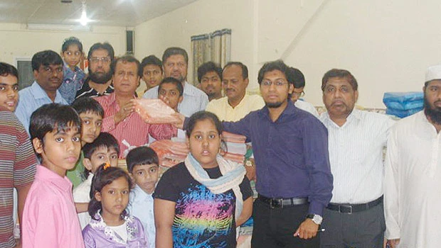 Needy pupils get 11,000 old books