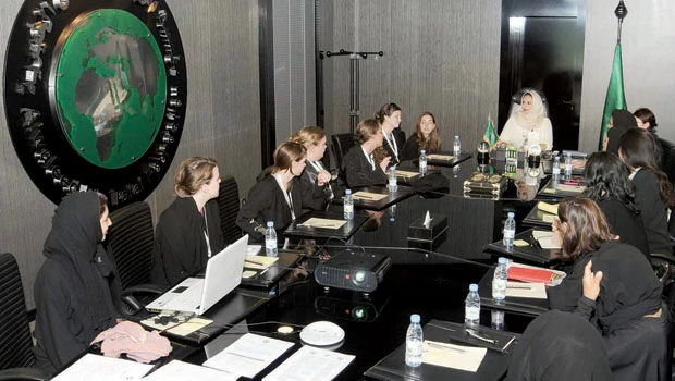 Visit enlightens 10 American students about Saudi culture