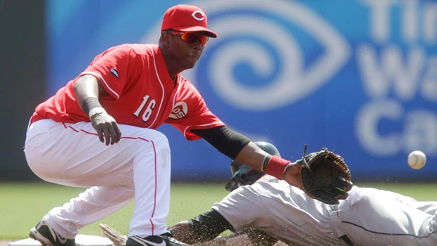 Astros beat Reds for first win of season