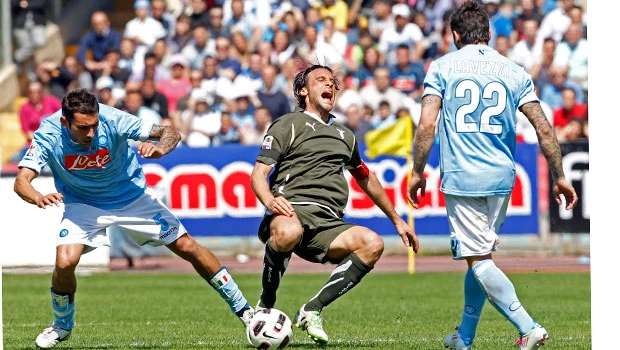 Napoli goes 2nd with win over Lazio; AC Milan routs Inter