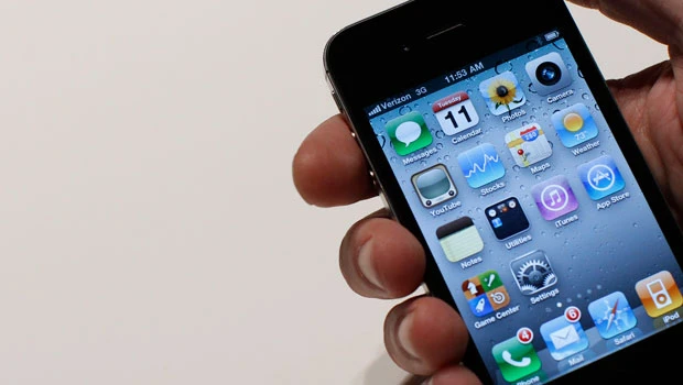Apple bids to sustain double-digit sales growth