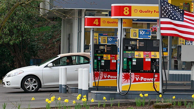 Oil prices likely to fall to $108 in Q3: Poll