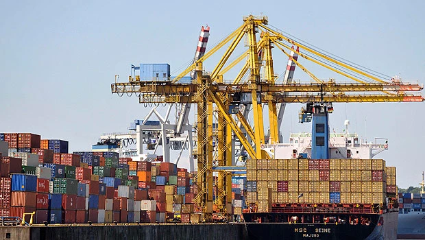 World trade to carry crisis scars into 2012: WTO