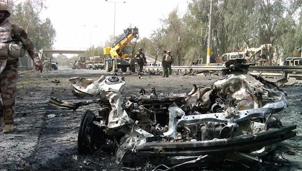 Car bombs in central Baghdad kill 9