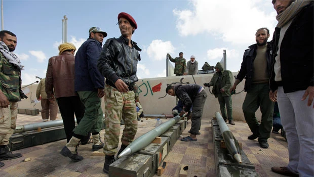 Qaddafi's forces enter Ajdabiyah