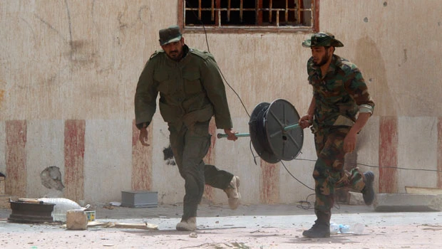 Fierce fighting in key city in west Libya kills 17