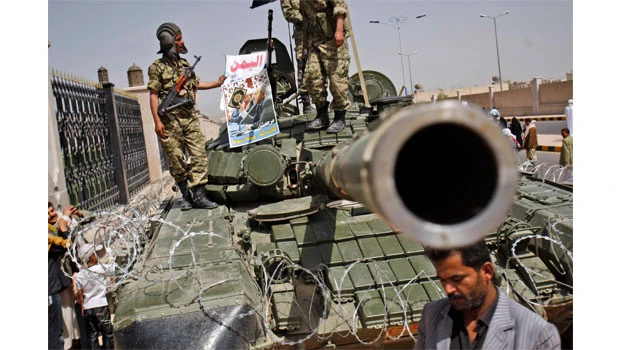Yemen’s Saleh signals defiance at loyalist rally