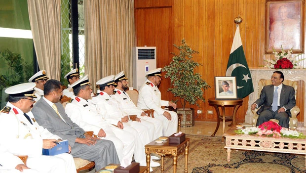 Zardari confers ‘Hilal-i-Pakistan’ on chief of Saudi Navy