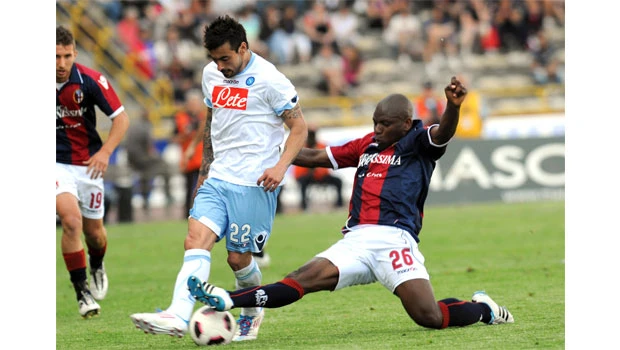 Napoli wins to pull level with Milan