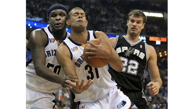 Grizzlies seal stunning upset by eliminating Spurs
