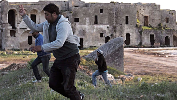 Highs winds leave migrants stranded on Lampedusa