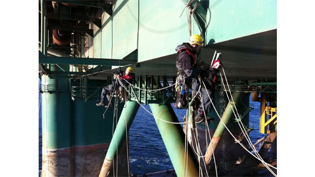Greenpeace occupies oil rig off Istanbul