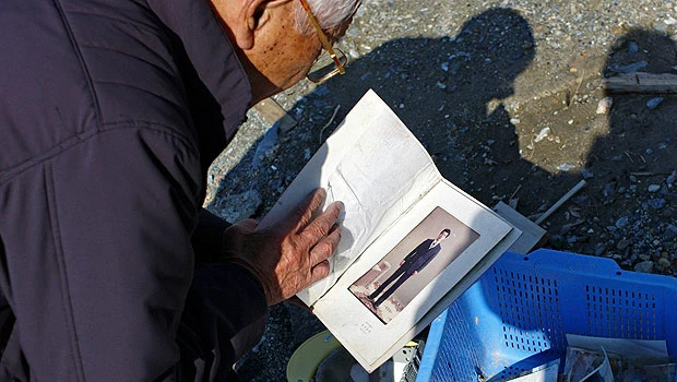 Japan to launch massive search for quake bodies